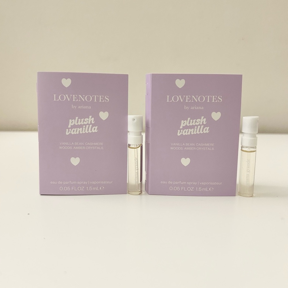 ARIANNA GRANDE Love Notes Plush Vanilla EDP Vial Spray Sample 1.5 mL x 2